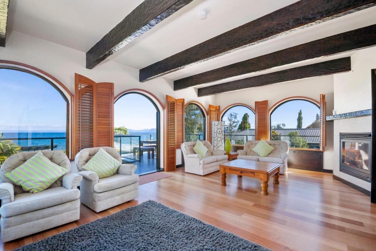 Lakefront Villa - Waitahanui Holiday Home Exteriér fotografie