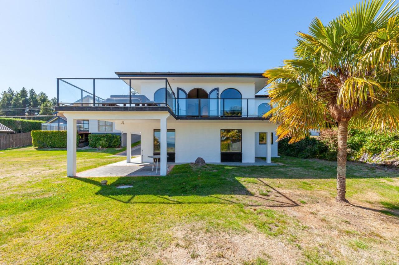 Lakefront Villa - Waitahanui Holiday Home Exteriér fotografie