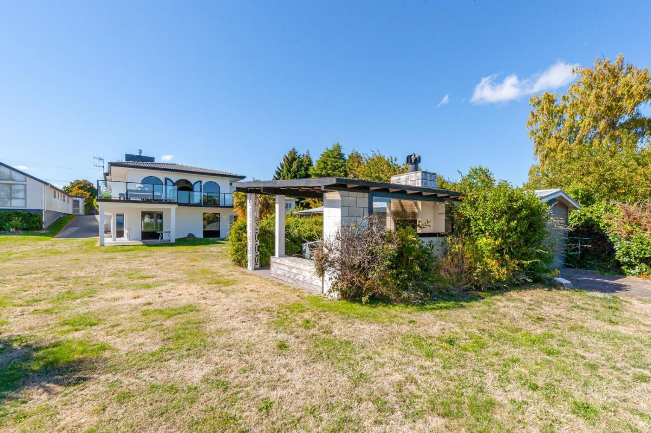 Lakefront Villa - Waitahanui Holiday Home Exteriér fotografie
